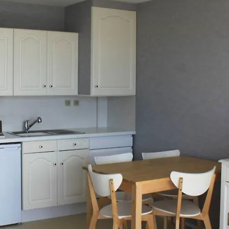 With Balcony On The Seafront Appartamento *